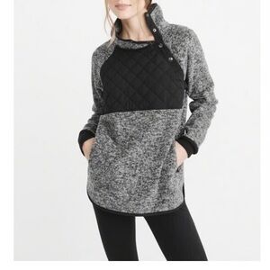 Abercrombie & Fitch Women's Black and Gray Quilted Jacket